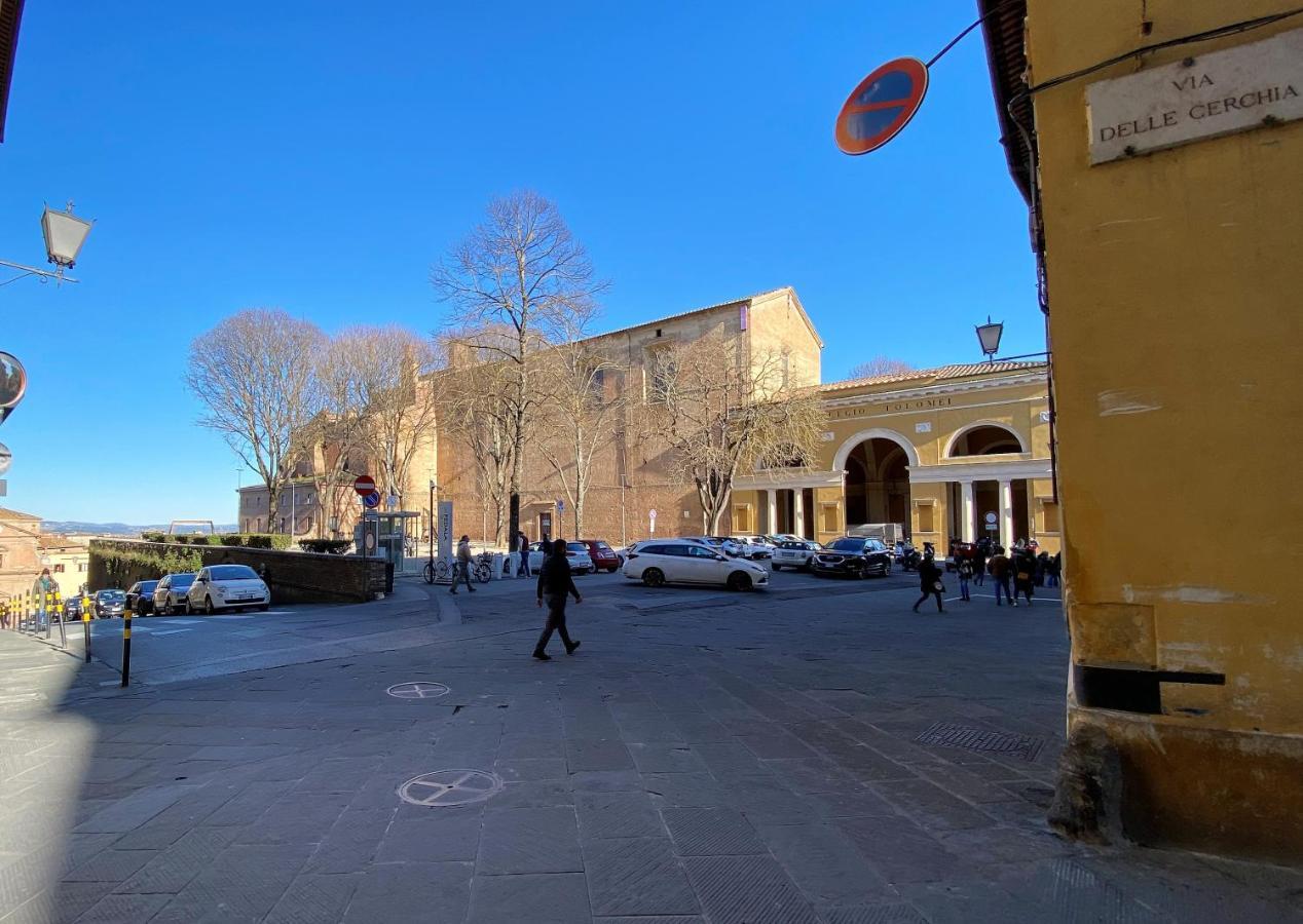 Violante House-Appartamento In Centro Storico Сиена Экстерьер фото
