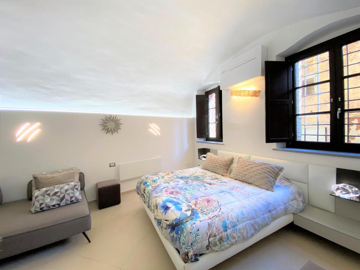 Violante House-Appartamento In Centro Storico Сиена Экстерьер фото
